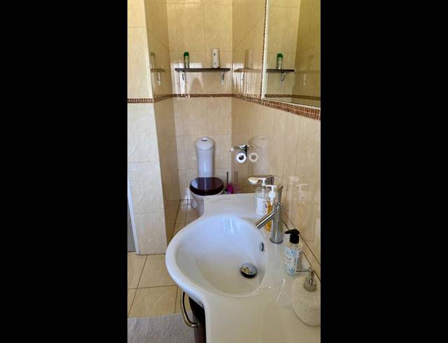 4 BEDROOM HOUSE FOR SALE IN NORWOOD